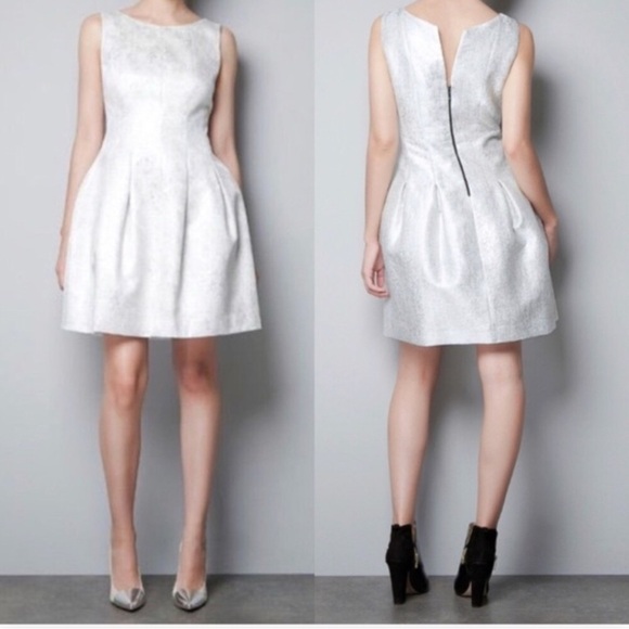 Zara Tulip Dress Small - Picture 1 of 9
